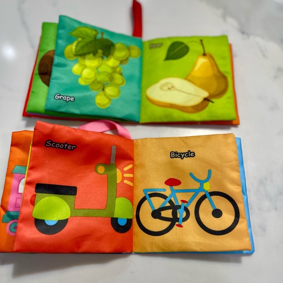Fabric books for babies, squeaky toy - Picture 5 of 7